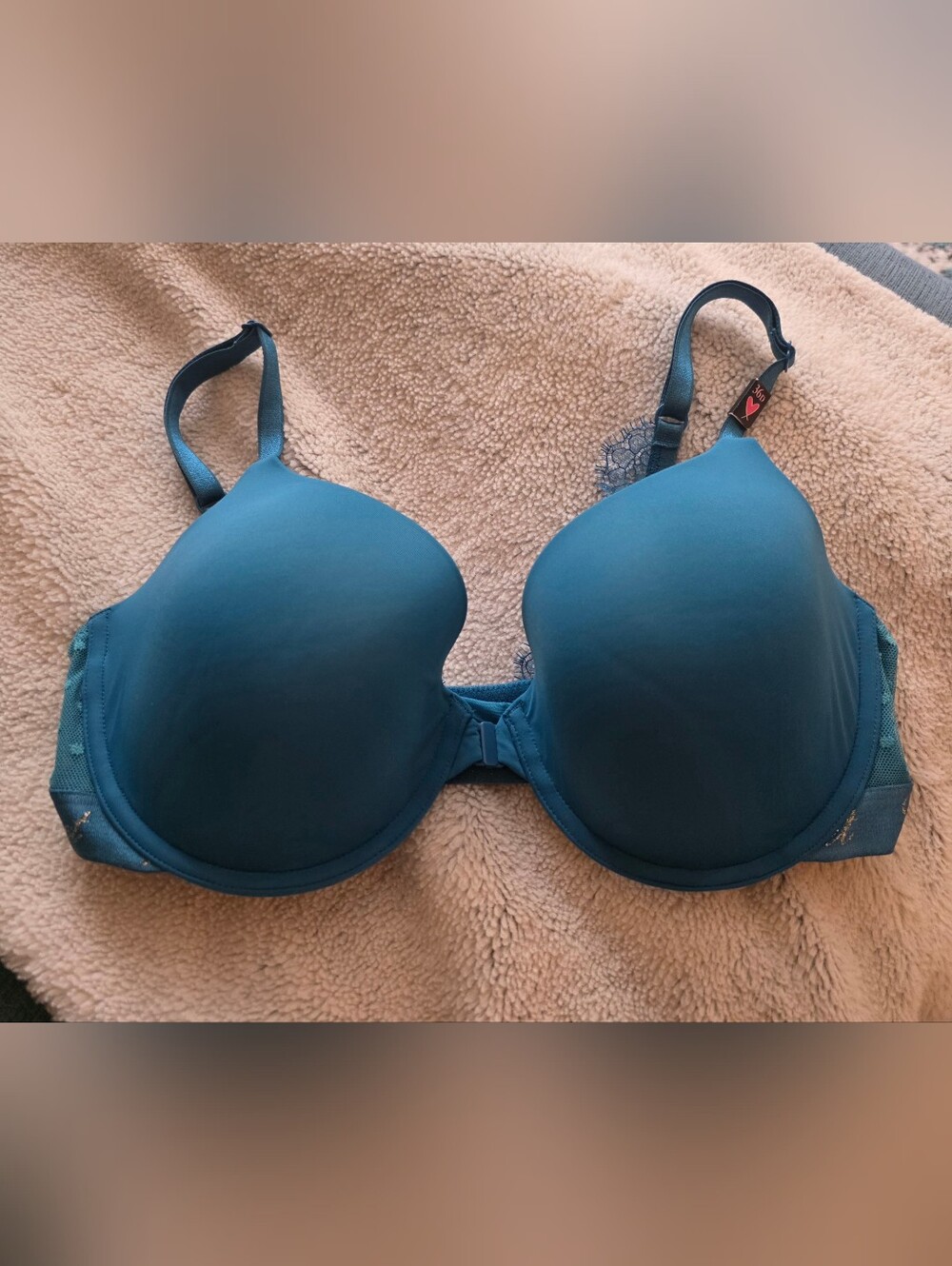 New with tags Victoria's secret turquoise bra size 38D